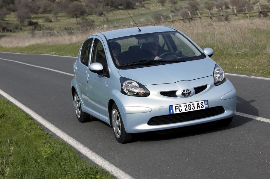  Toyota Aygo 2005 года  (фото 61 из 102)